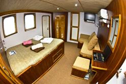 Palau Liveaboard Scuba Diving Holiday. Ocean Hunter III. Master Cabin.